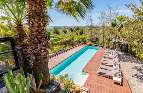 Sitges Villa | Villa Arago - Six Bedroom Villa, Sleeps 12