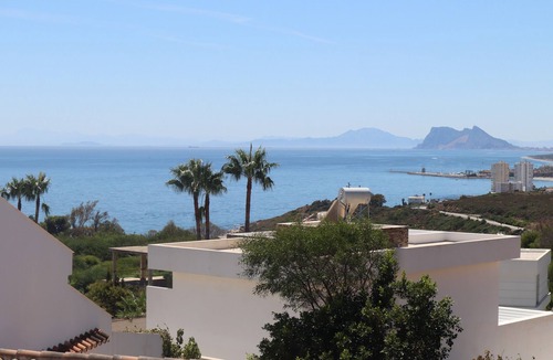 San Roque Villa | Villa 'Bella Vista' with Sea View, Wi-Fi and Air Conditioning