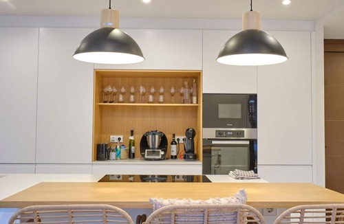 Vall-Llobrega Villa | Villa 'Calma' with Mountain View, Wi-Fi and Air Conditioning