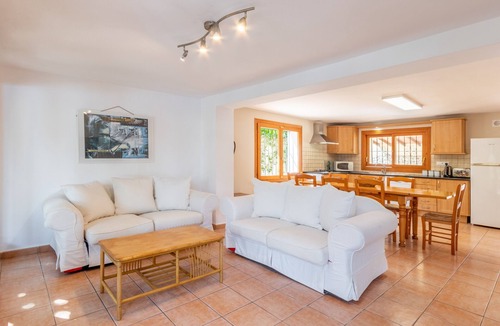 Moravit Villa | Villa "Casa Emilia" with Pool, Garden and Wi-Fi