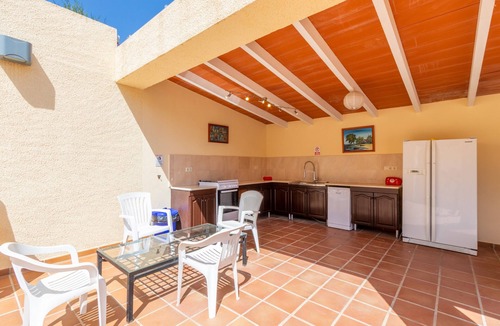 Moravit Villa | Villa "Casa Emilia" with Pool, Garden and Wi-Fi