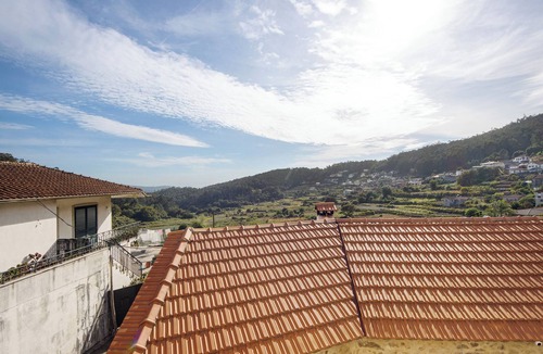 Macieira de Cambra Villa | Villa 'Casa Cimo D'Aldeia' with Mountain View, Wi-Fi and Air Conditioning