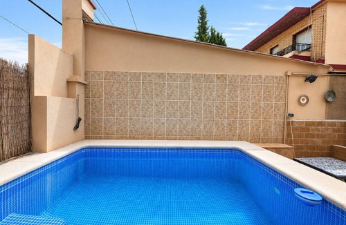 L'Eliana Ski Chalet | Villa Citrus Garden | 5 Guests | Pool & BBQ
