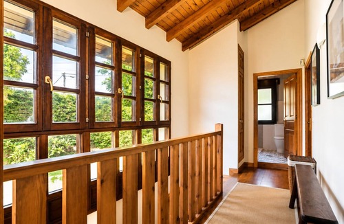 Cue House | Villa Costa Cue
