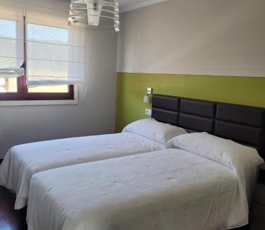 Ciudad Universitaria Apartment | Villa en O Grove-vistas al mar-Complejo Raeiros