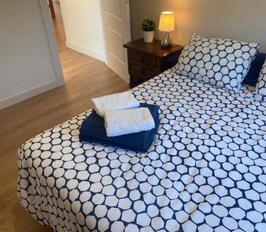 Medina del Campo Villa | Villa entrepinos