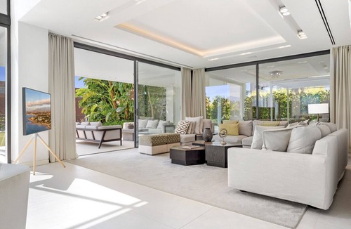 Benahavis Villa | Villa La Quinta - 5 Bed Family Villa!