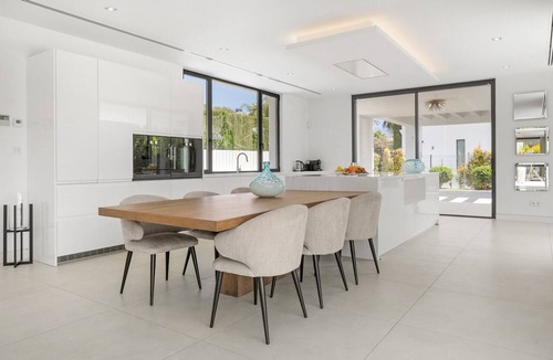 Benahavis Villa | Villa La Quinta - 5 Bed Family Villa!