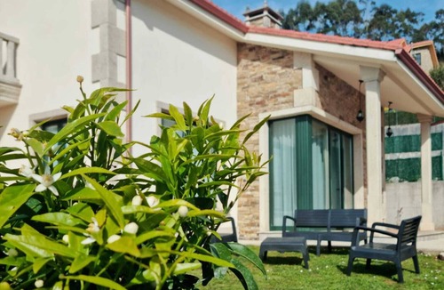 Vilarrube House | Villa Lucerna, villa with swimming pool in Pantín (Valdoviño)