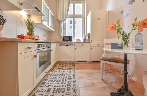 Ahlbeck Apartment | Villa Magdalena 03 - classic spa architecture - very close to the beach