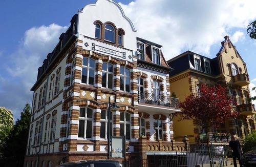 Ahlbeck Apartment | Villa Magdalena 05 - classic spa architecture - very close to the beach