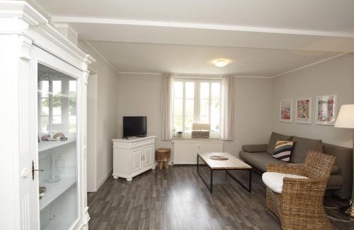 Gohren Apartment | Villa Maria Ferienwohnung Marianne 35 mit gratis Nutzung vom AHOI Erlebnisbad und Sauna in Sellin
