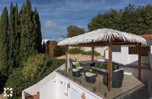 Fanadix Villa | Villa Mima by Abahana Villas