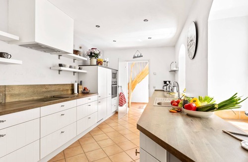 Kreischa House | Villa mit Garten, Grill und Terrasse by Interhome