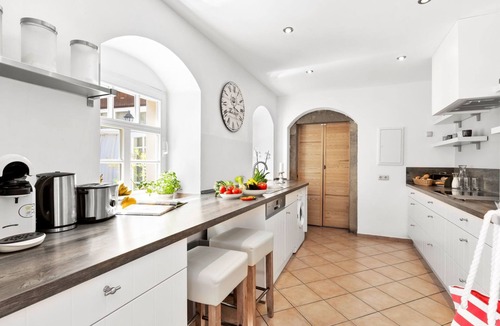 Kreischa House | Villa mit Garten, Grill und Terrasse by Interhome