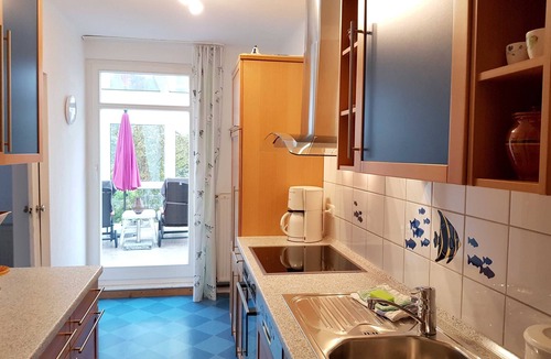 Ostvorpommern Apartment | Villa Romantica OG, 300 m beach, conservatory, balconies - Villa Romantica OG