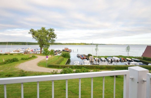 Bad Kleinen House | Villa Schnuppig on Lake Schwerin