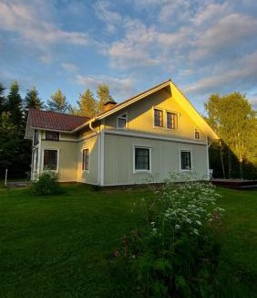 Sinetta Ski Chalet | Villa SinettäStar- Traditional Lapland Chalet