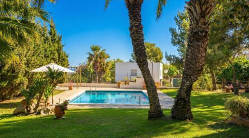 Vilanova I la Geltru Villa | Villa Sitges Colibri at 10 min Walk Beaches - Center City Amaizing Garden Pool XXL Private Tenis Piste