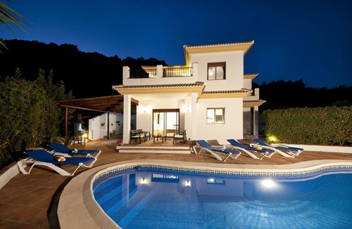Comares Villa | Villa Torcal 3, Heated pool , wifi, walk to bar! BBQ, Petfriendly