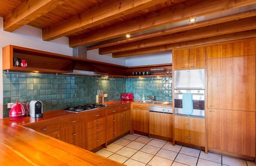 Fernhill Cottage | Vista Retreat - Queenstown Holiday Home