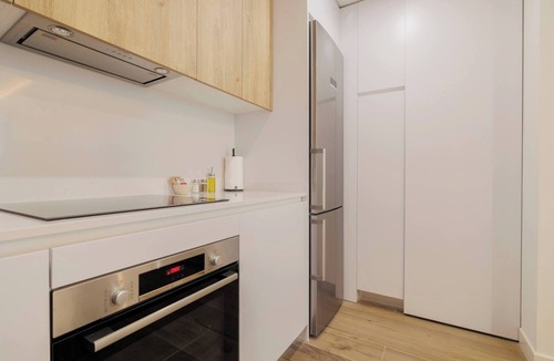 Malasana Apartment | w* | Comfy 2BR w/Great Terrace in Chueca