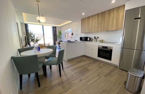 Malasana Apartment | w Stylish 2BR w Sunny Terrace in Chueca