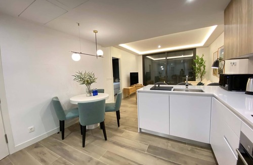 Malasana Apartment | w Stylish 2BR w Sunny Terrace in Chueca