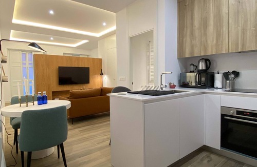 Malasana Apartment | w Warm Modern 1BR Apartment in Chueca