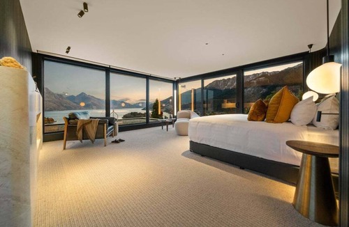 Queenstown Resort | Wakatipu Heights by Sothebys Luxury Rental Homes