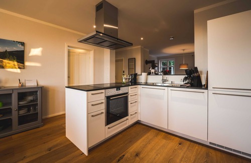 Baerenburg Apartment | Waldfrieden - maple avenue