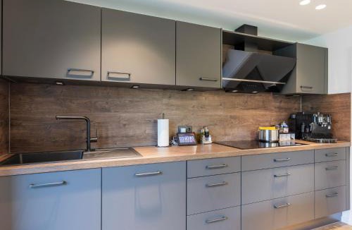 Alpirsbach Apartment | Waldklang - Refugio - Hund - Zaun - Smart