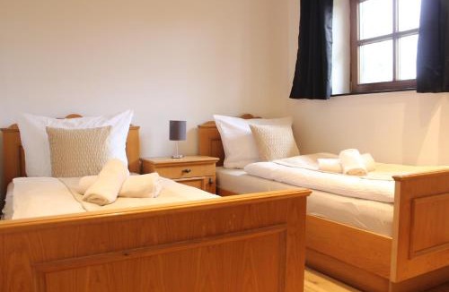 Kattersdorf Ski Chalet | WaldQuartier l Ferienhaus l 3 Schlafzimmer l große Terrasse l Grill l WLAN