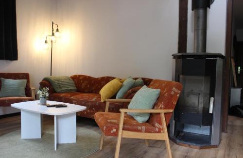 Kattersdorf Ski Chalet | WaldQuartier l Ferienhaus l 3 Schlafzimmer l große Terrasse l Grill l WLAN
