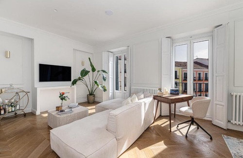 Malasana Apartment | Waou Malasaña Luxe- Short Term Rental