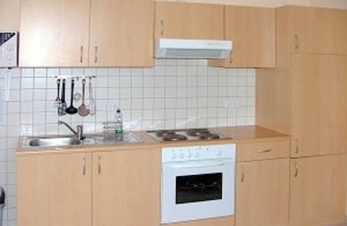 Kachlin House | Weißstorch - Familiäre Pension & Ferienwohnungen Lindenhof