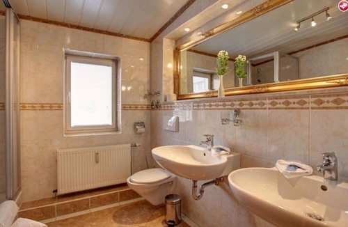 Schwerin Hotel | Weinhaus Wöhler