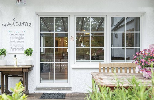 Oeverdiek Apartment | Welcome to the "Fröhlichkeit!"