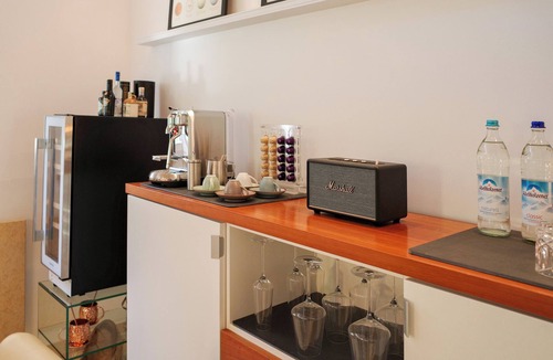 Haarbach House | Welcome to Golf Cocoon, a stylish vacation home managed by HELLO HOLID