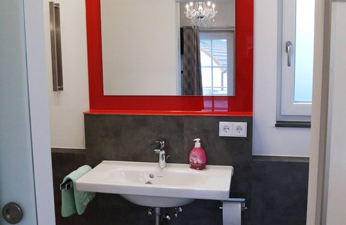 Wallersdorf Apartment | Welcome to the "Luxus Tiny", the small prefabricated house!