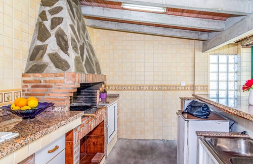 Rio Velez House | Welcome to this vacation home, surrounded by mountains and with all the comfort you could wish for!