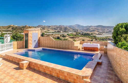Rio Velez House | Welcome to this vacation home, surrounded by mountains and with all the comfort you could wish for!