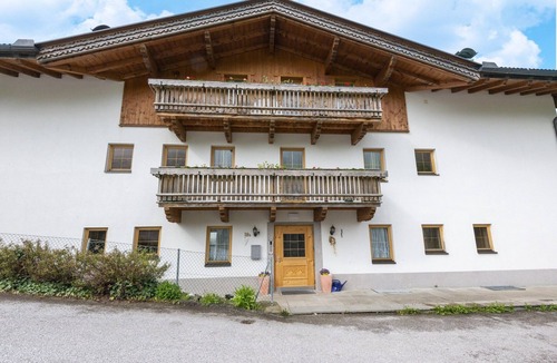 Gattererberg Apartment | Welcoming apartment in Stummerberg with terrace