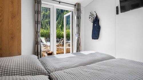 Fischbachau Hostel | Wendelstein Mountain Camp