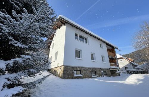 Murau Apartment | White Pearl Apartment