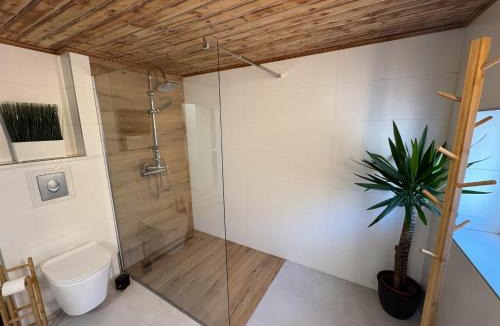 Murau Apartment | White Pearl Apartment