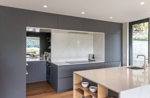 Kelvin Heights House | Willow Waters | Lakeside luxury with all day sunshine & fantastic outdoor living