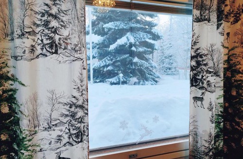 Rovaniemi House | Winter Woods Family Suite - with Traditional Wood-Fired Sauna