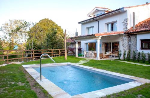 Valdaliga House | Wishome - Casa decorada con mucho encanto, con piscina, cerca de comillas