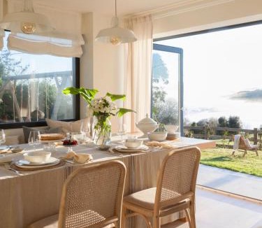 San Vicente de la Barquera Villa | Wishome-Preciosa villa para familias al borde del mar en Parque Natural Oyambre -Comillas